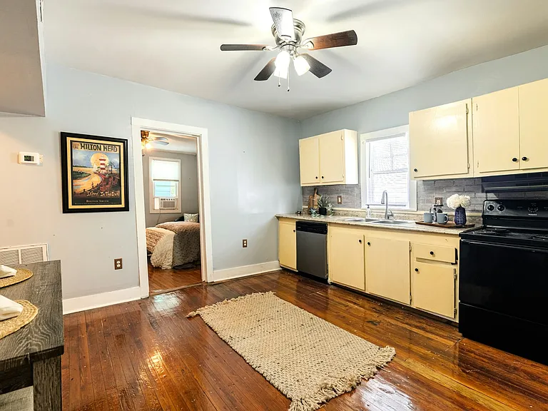 279 Coming St #A — Photo 9