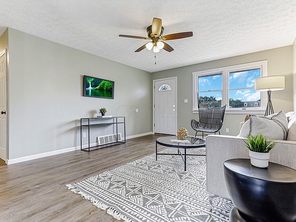 2nd image of 5695 Baytree Dr
