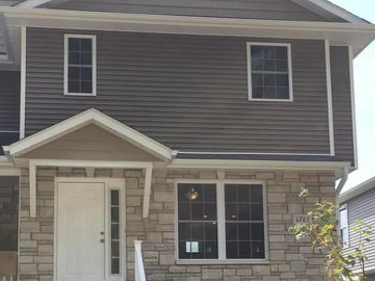 1763 W Victoria Ln — Photo 1