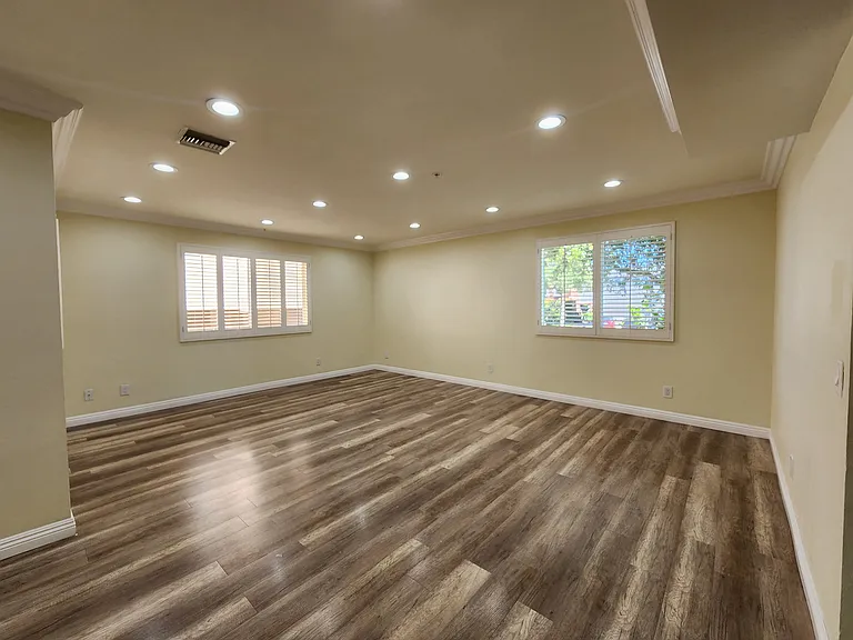 420 Riverdale Dr #11 — Photo 14