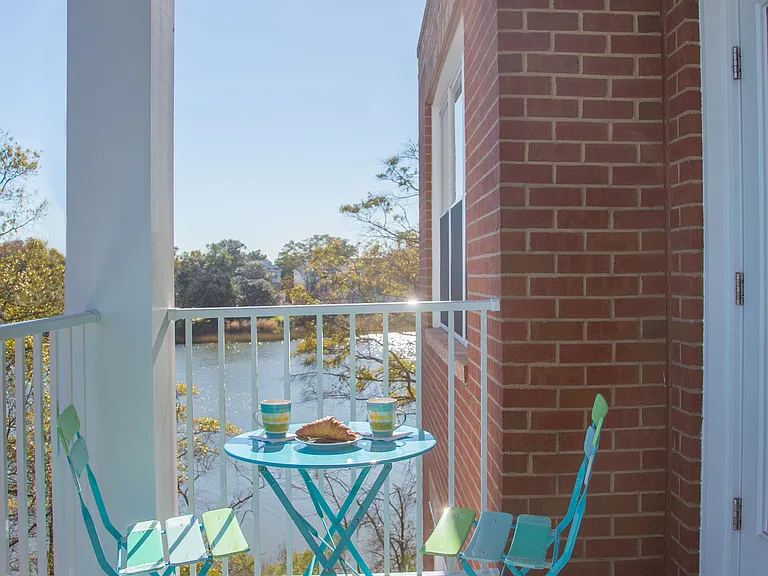 Covepointe at the Landings — Photo 11