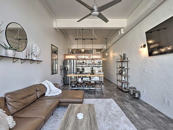 4th image of 163 W 200 S APT 203