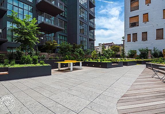 5th image of 1040 Dean St #426
