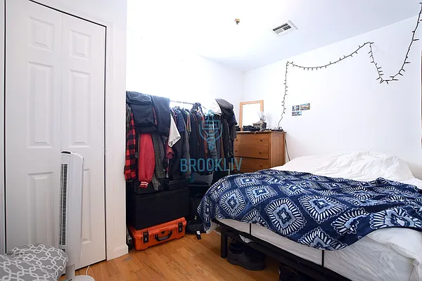 Rented by null | media 10