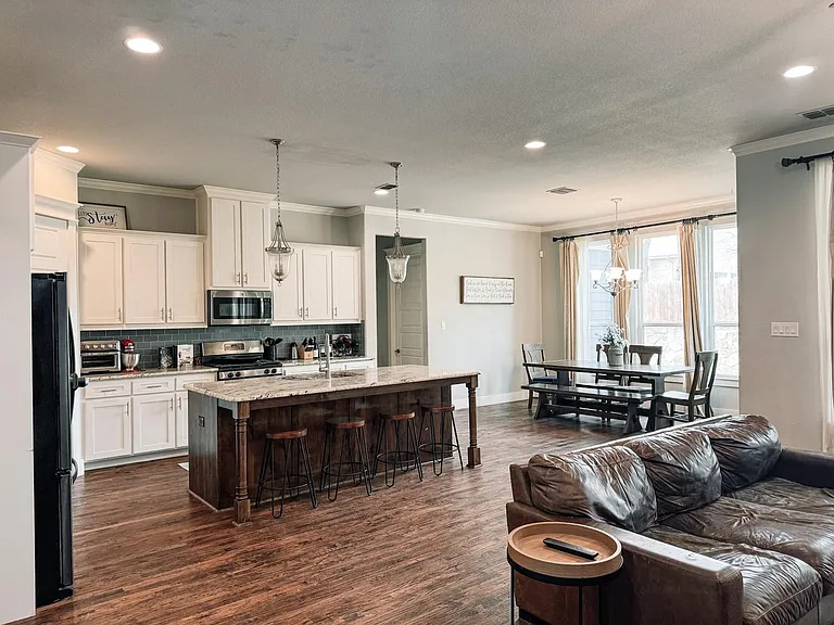525 Hearth Ter — Photo 3