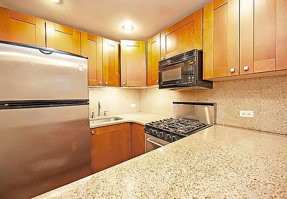 4th image of 3442 62nd St #1