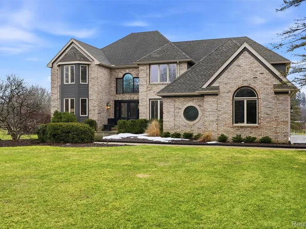 7400 Dutch Rd, Goodrich, MI 48438