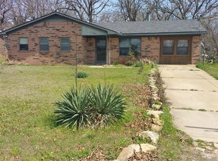 1812 3rd St, Pawnee, OK 74058