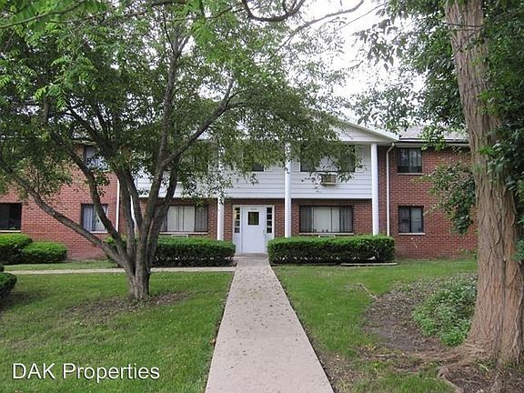 2nd image of 9580 W Fond Du Lac Ave APT 8