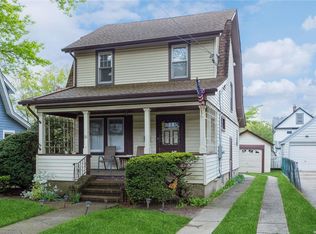 30 Gladiolus Ave, Floral Park, NY 11001