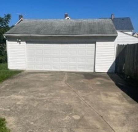 2nd image of 4249 W 22nd St