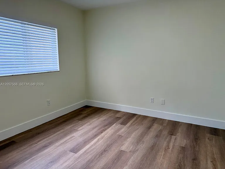 3690 N 56th Ave #906 — Photo 10