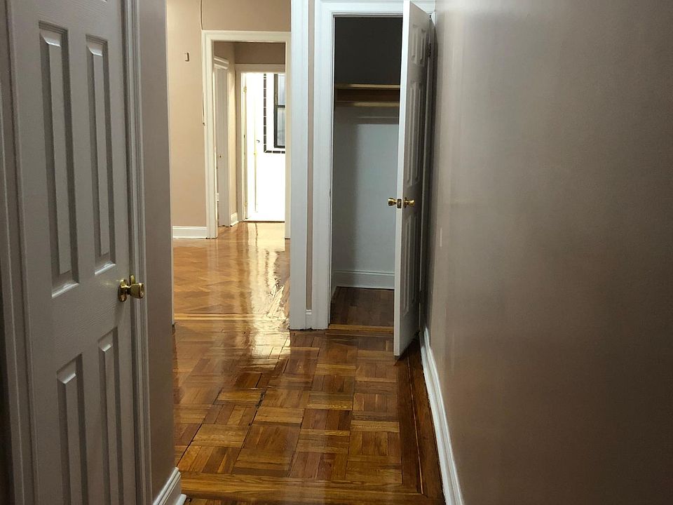 1st image of 64 W 192nd St