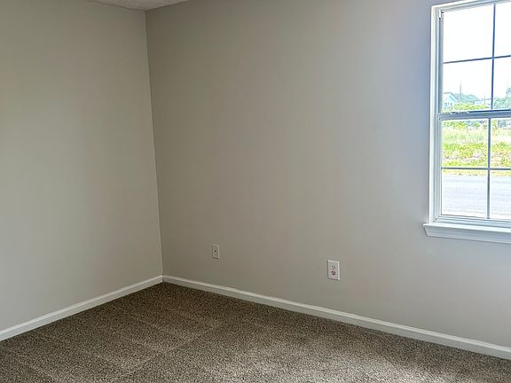 4th image of 6401 Sunset Ave
