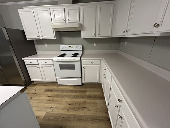 3rd image of 675 Whiteaker Springs Rd