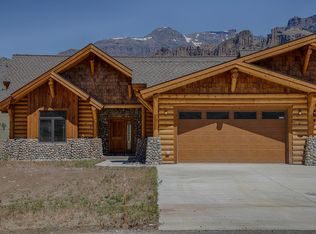 77 Winchester Dr, Cody, WY 82414