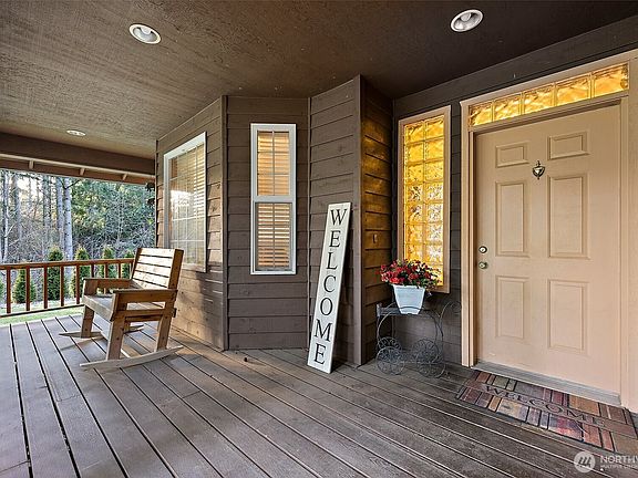 3rd image of 8001 191st Avenue E