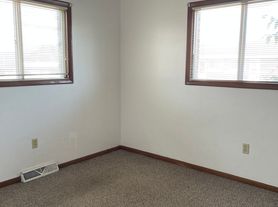 229 S Washington Ave, Lebanon, MO