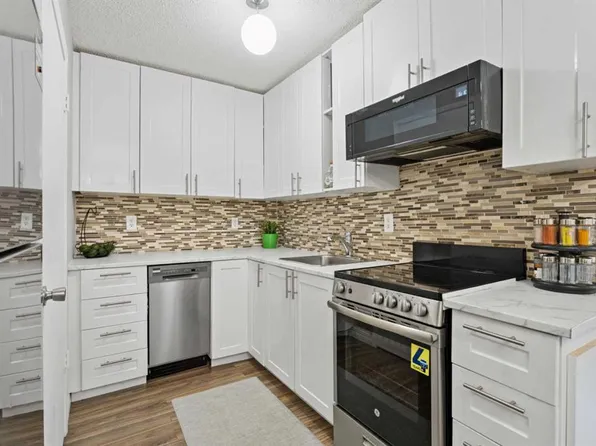 3809 E 45th St SW #137, Calgary, AB T3E 3H4