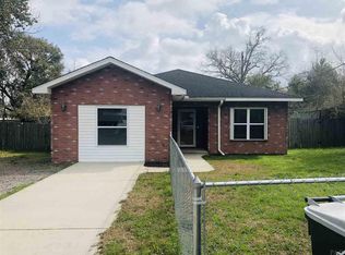 604 Coulter Ave, Cantonment, FL 32533