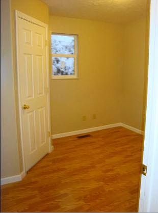 4th image of 151 Cove Dr #3