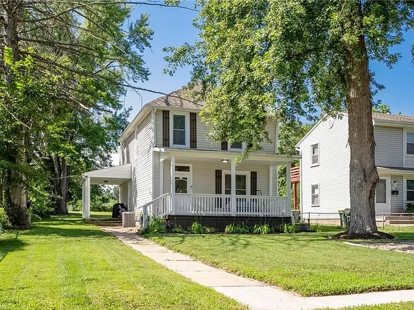 210 E Kay St, Lansing, KS 66043