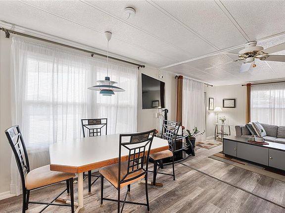 3rd image of 1610 REYNOLDS ROAD #126