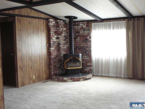 3rd image of 183 Leisure Ln
