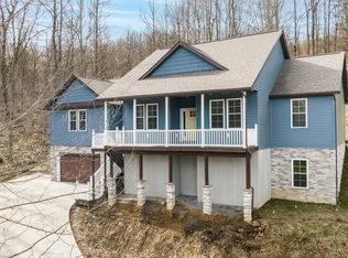 28 Desert Eagle Dr, Morgantown, WV 26508