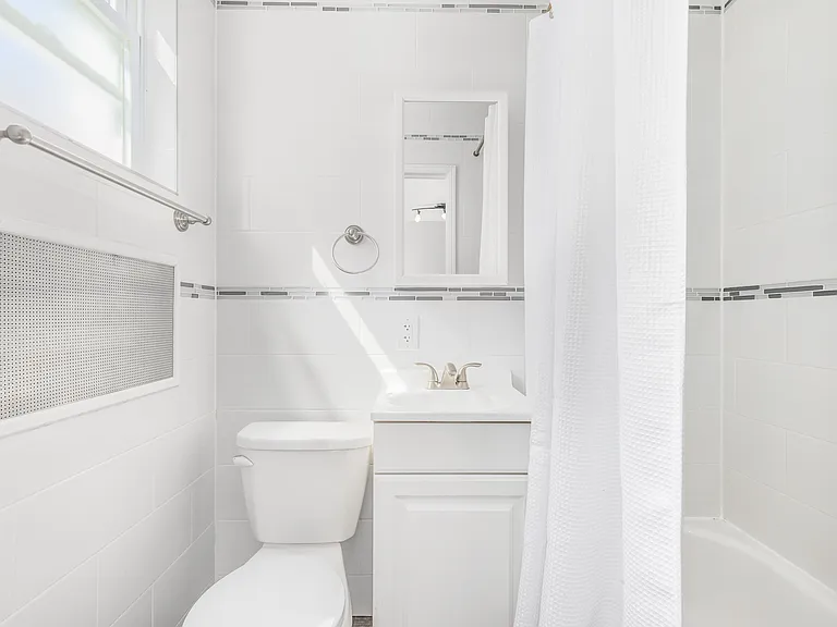 32 Reeve Pl #2 — Photo 5