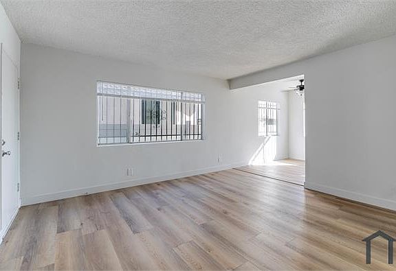3rd image of 620 W 84th St APT 3