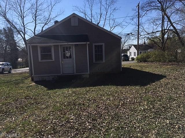 2nd image of 610 Burgess St
