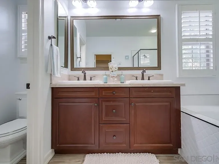 15562 Bristol Ridge Ter — Photo 43
