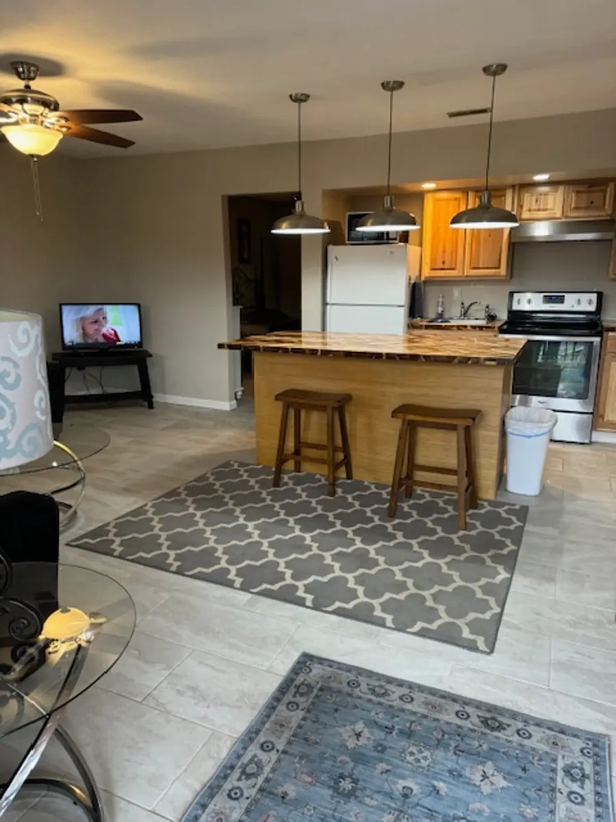 Building Photo - Chesterfield Apartments