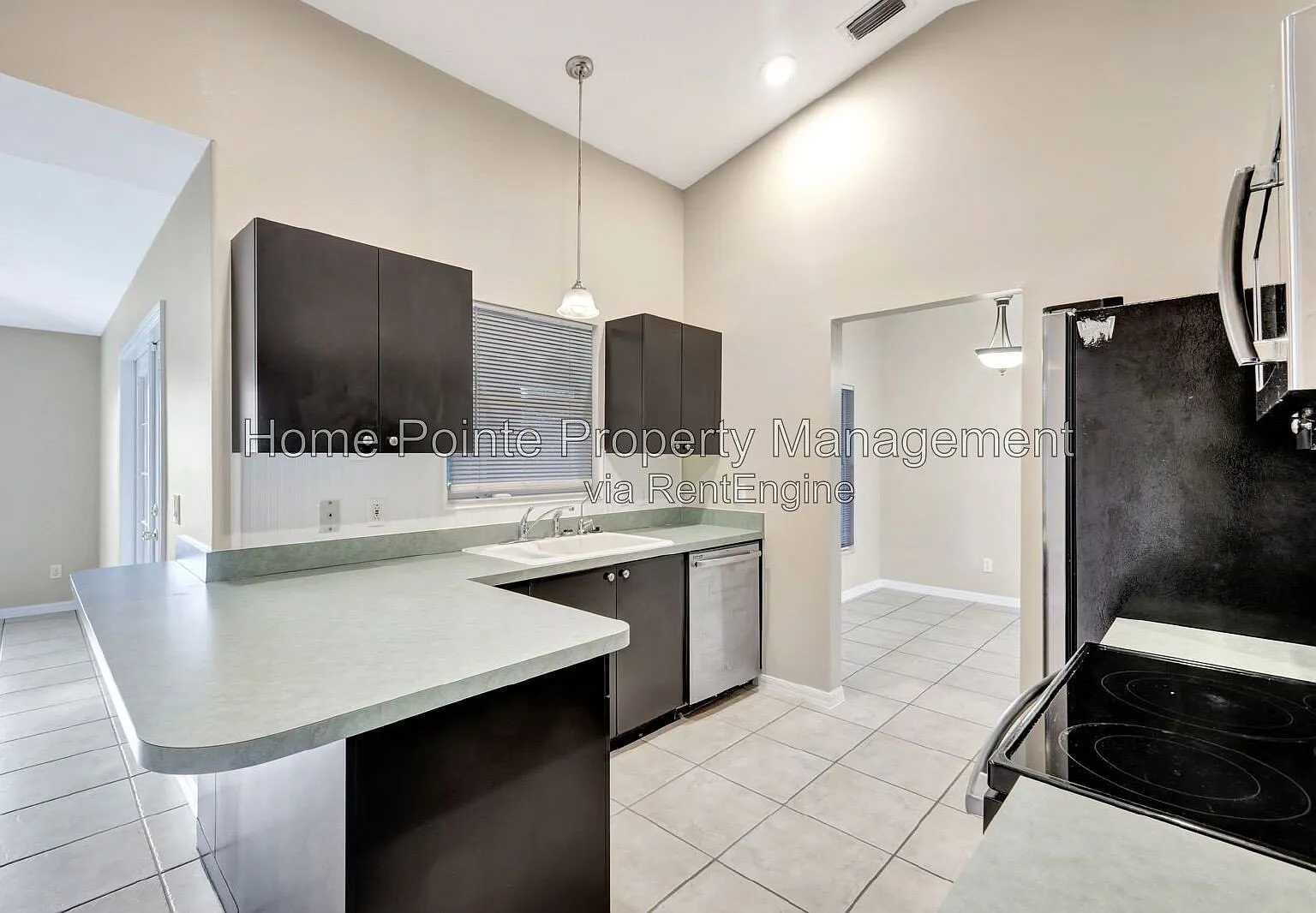 3 bed, 2.0 bath, 1486 sqft, $2,495 — Photo 4