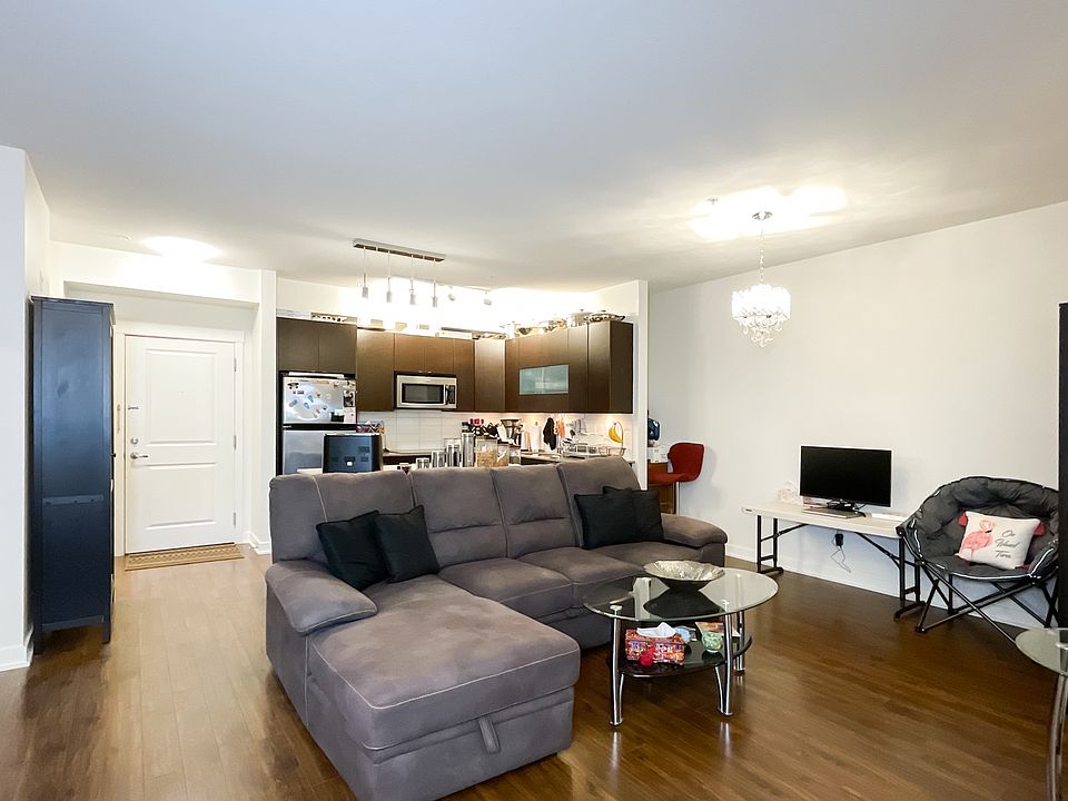 1st image of 13321 102a Ave #322