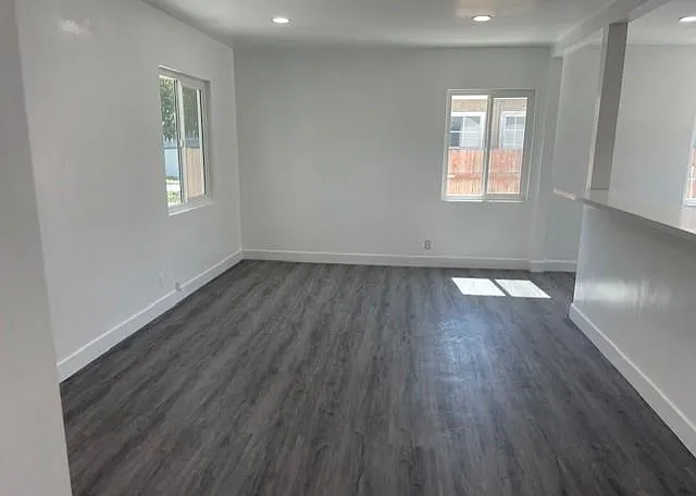 6771 Johnson Ave — Photo 3