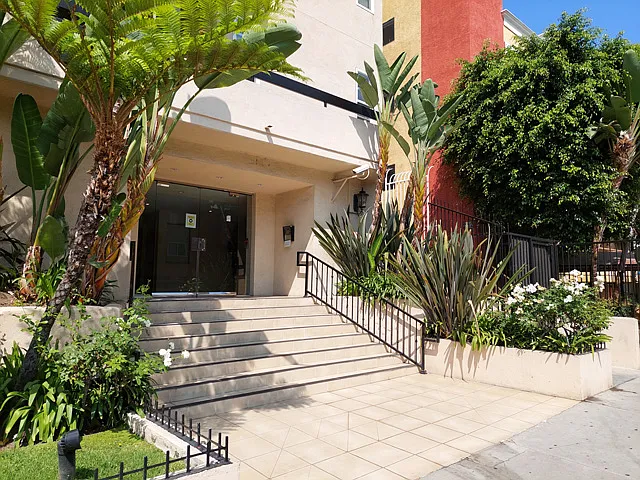 420 S Berendo St #3 — Photo 1