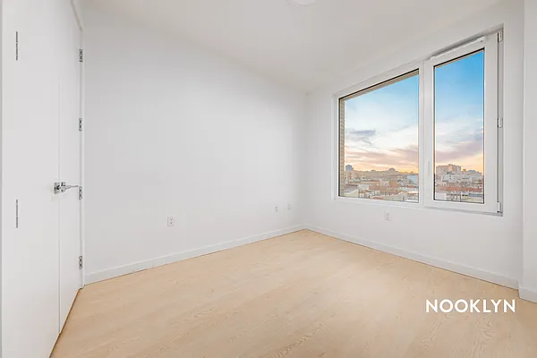 Rented by Nooklyn NYC LLC | media 81
