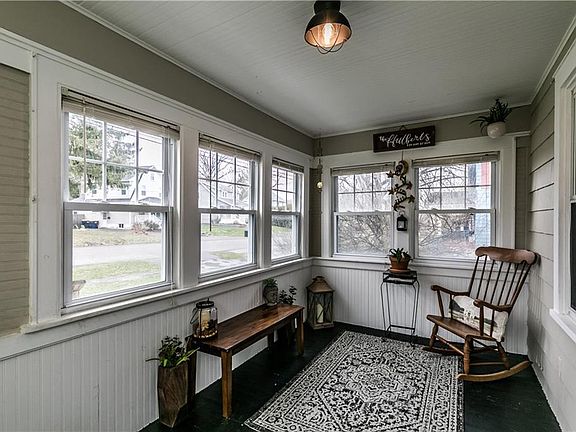 2nd image of 204 Mackay Ave