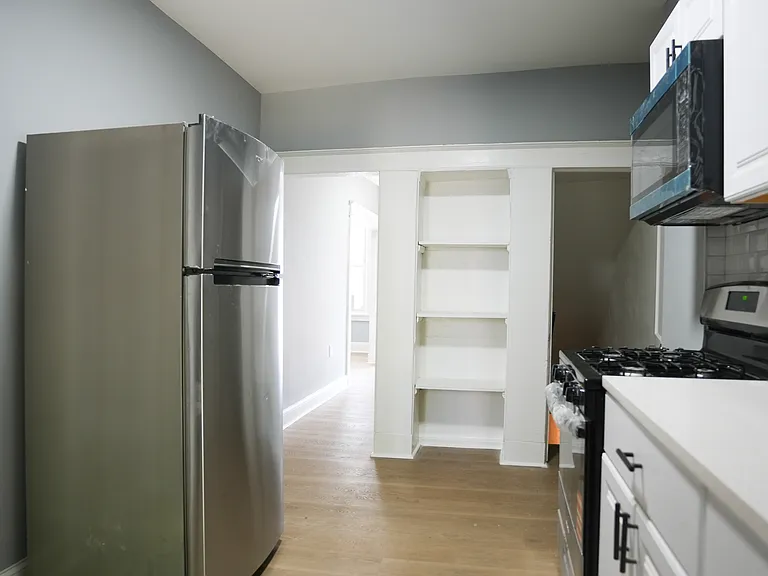 4904 Queensberry Ave — Photo 15