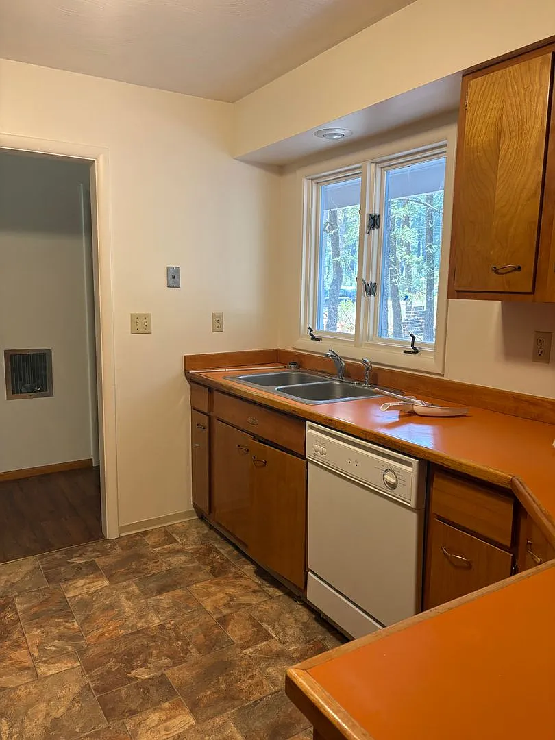 Spacious 3-Bedroom Bonner Home Near the Blackfoot River 2,600+ Sq. Ft., Garage & Fenced Yard — Photo 4