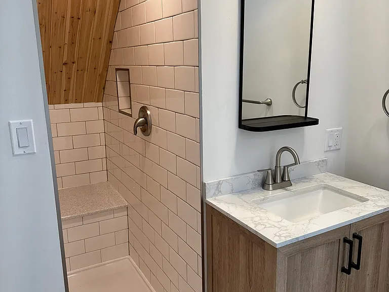 152 Winifred St W #2 — Photo 16