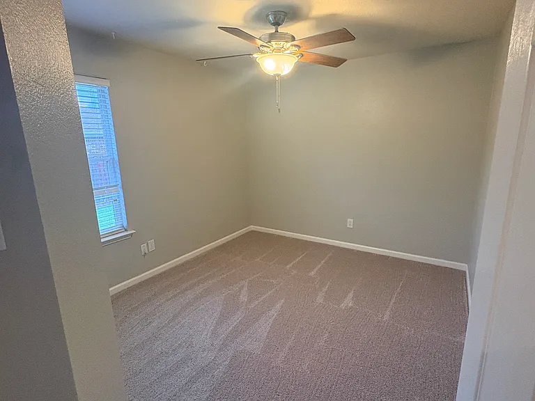 2260 Fieldcrest Dr — Photo 14