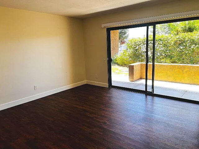 2204 Plaza De Las Flores — Photo 38