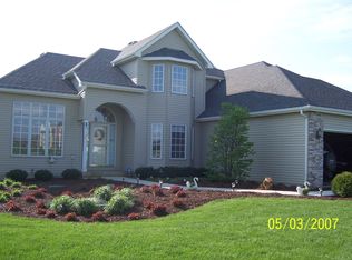 10097 Springborough Dr, Rockford, IL 61107