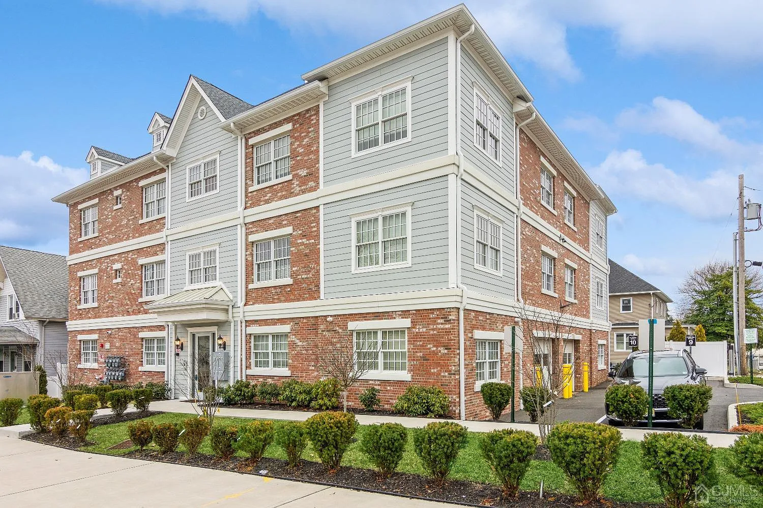 2 bed, 2.0 bath, $2,500 — Photo 1