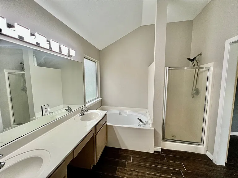 2417 Windblown Dr — Photo 10