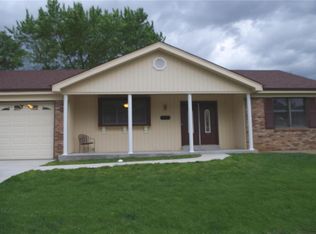 6709 Freeland Dr, Hazelwood, MO 63042