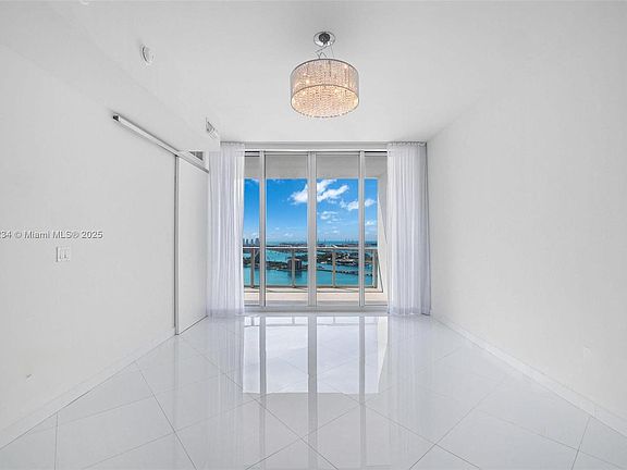 4th image of 2020 N Bayshore Dr #37003